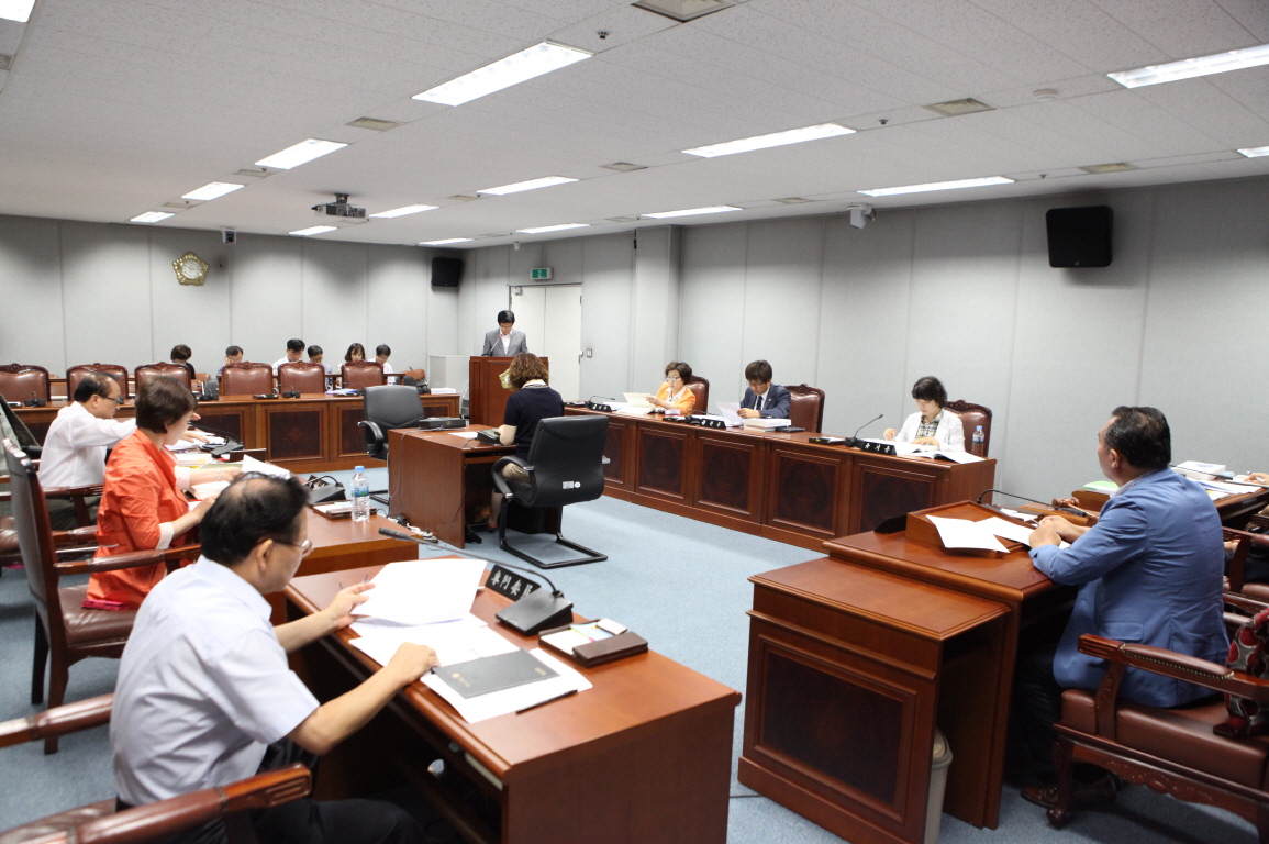 제247회 도봉구의회 정례회중 운영위원회 - 9
