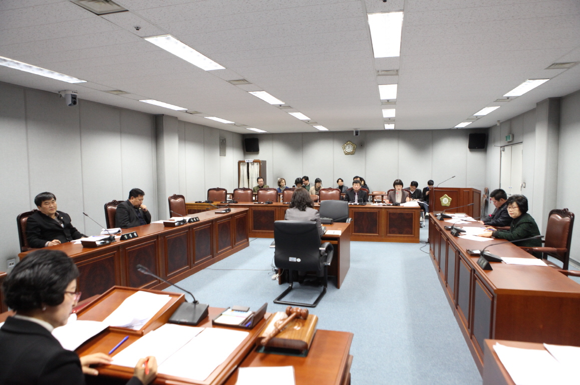 제233회 도봉구의회 임시회중 운영위원회 - 8