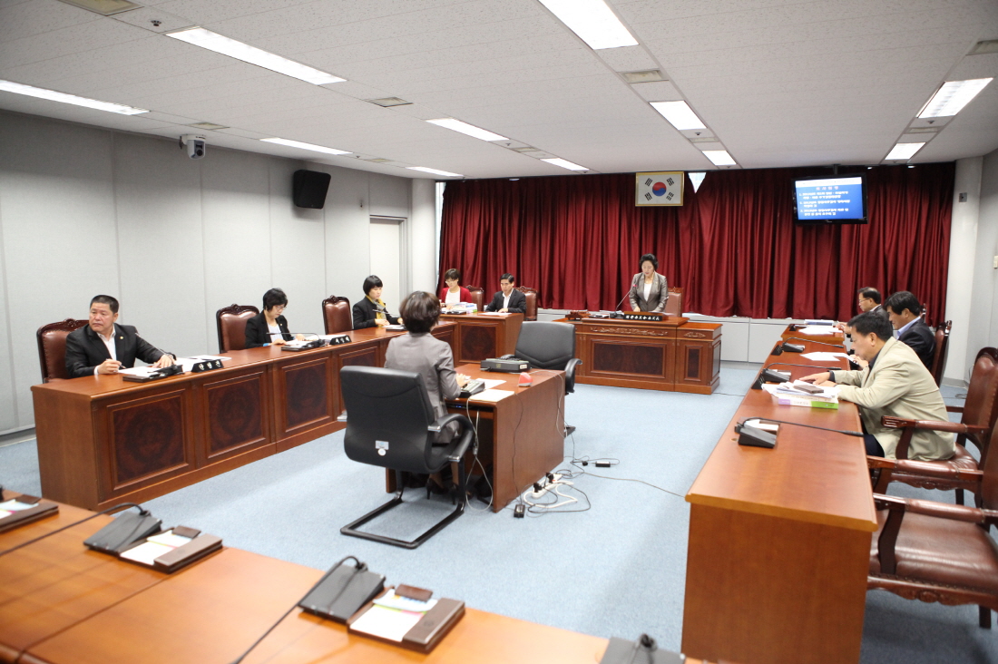 제229회 도봉구의회 임시회중 운영위원회 - 4