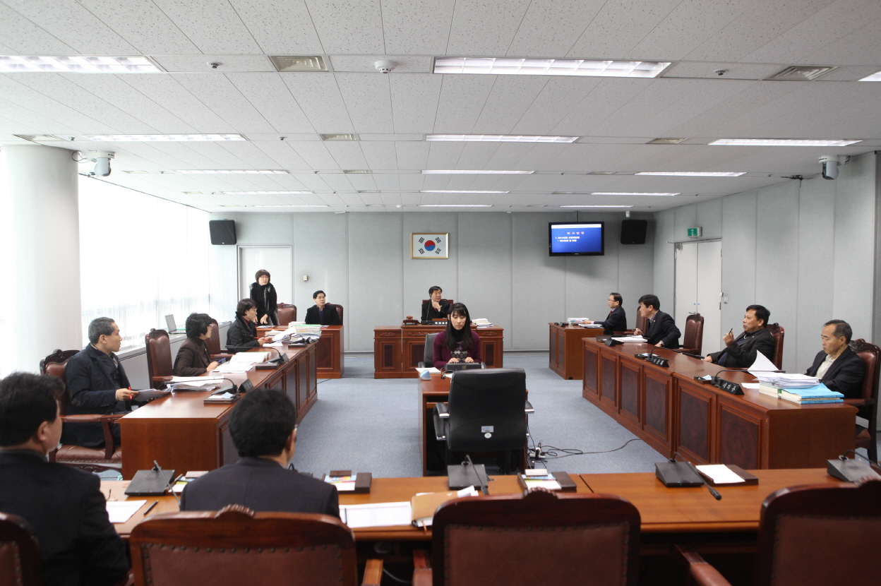 제231회 도봉구의회 정례회중 예산결산특별위원회 - 8