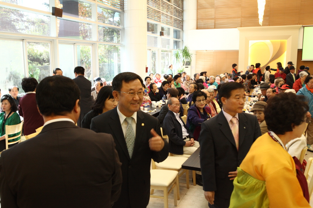 \\\"2012 경로의 달 기념 경로잔치\\\" - 3