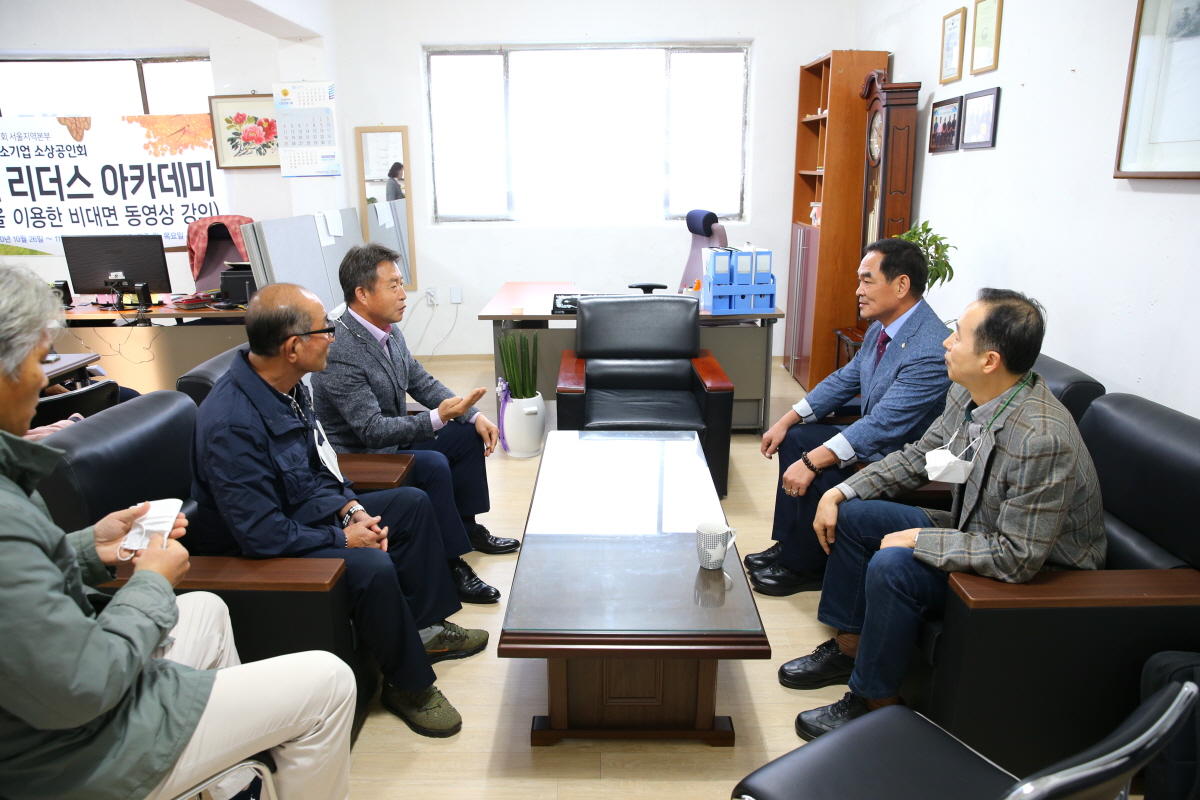 도봉구의회, 박진식 의장 도봉소상공인회 방문 - 4