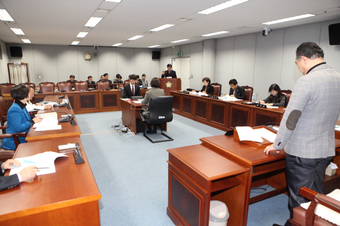 제242회 도봉구의회 정례회중 행정사무감사 - 2