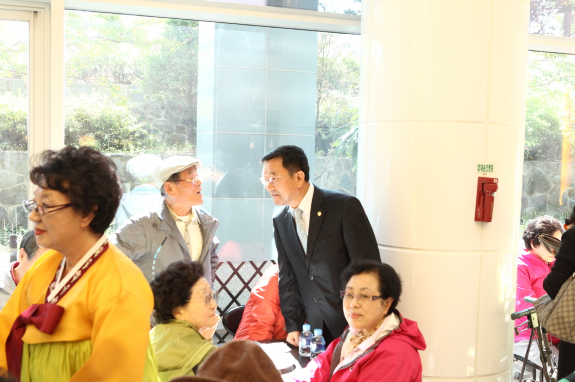 \\\"2012 경로의 달 기념 경로잔치\\\" - 2