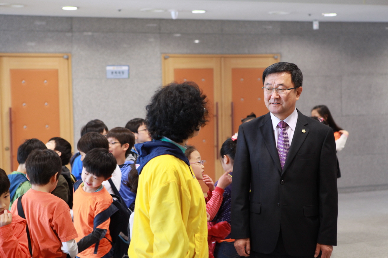자운초등학교 3학년 학생 의회 방문 - 1