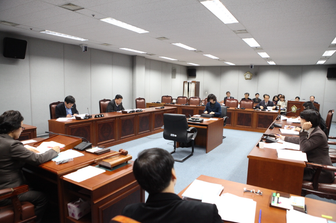 제231회 도봉구의회 정례회중 운영위원회 행정사무감사 - 8