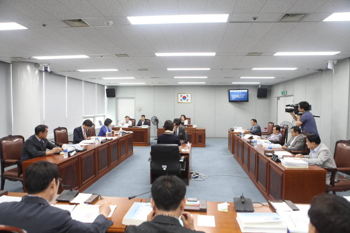 제256회 도봉구의회 정례회중 예산결산특별위원회 - 10