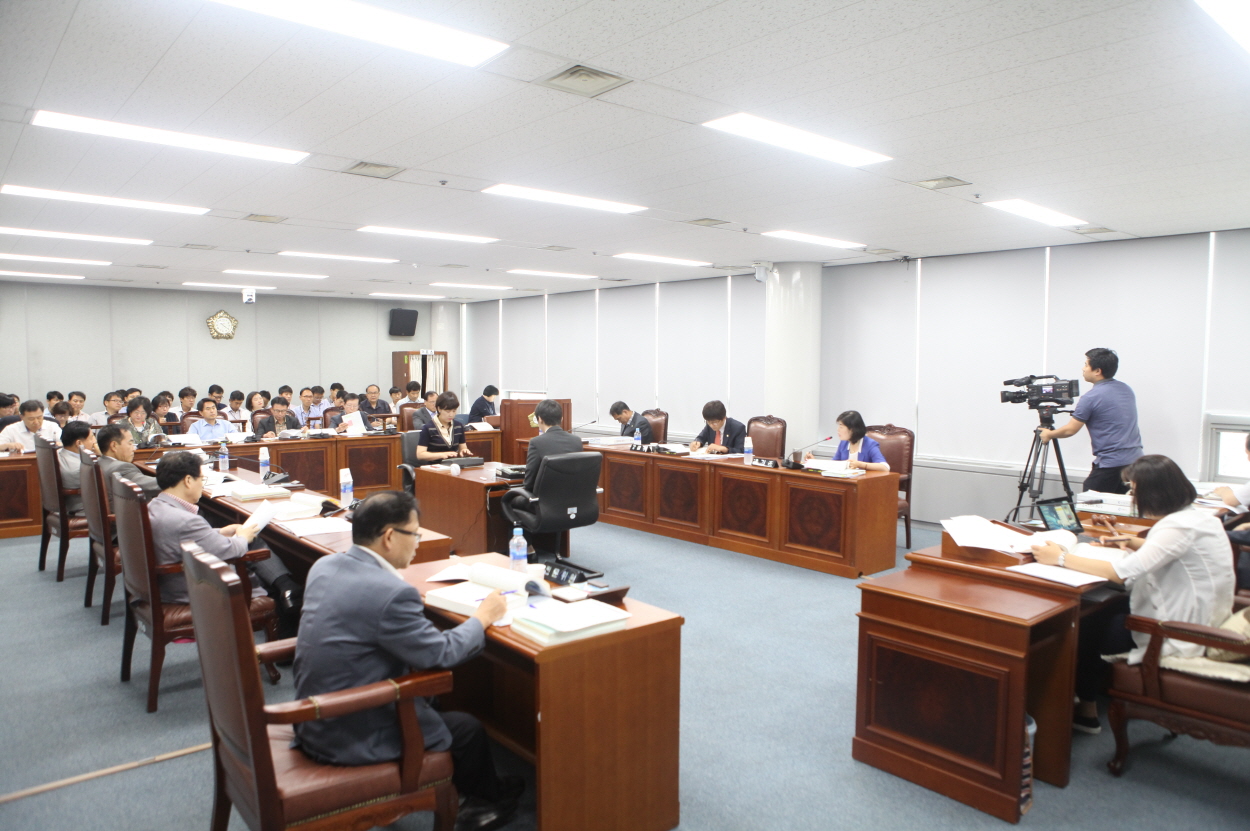 제256회 도봉구의회 정례회중 예산결산특별위원회 - 9