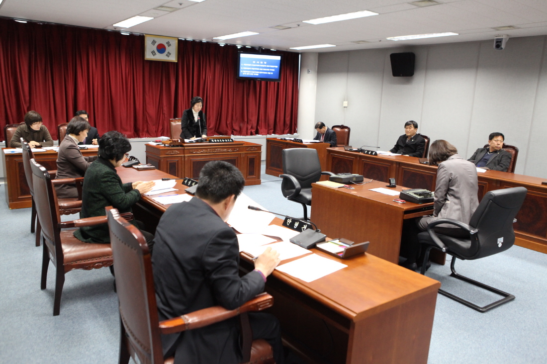 제233회 도봉구의회 임시회중 운영위원회 - 8
