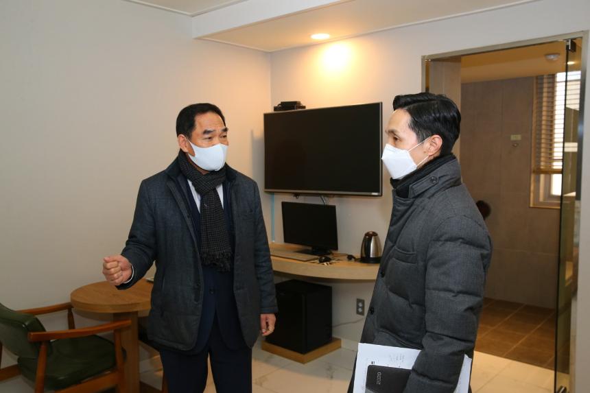 도봉구의회, 박진식 의장 도봉구 생활치료센터 방문