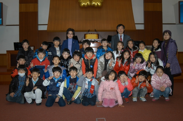 초당초등학교 학생 의회 방문