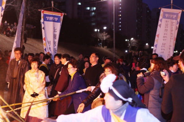정월대보름 달집태우기