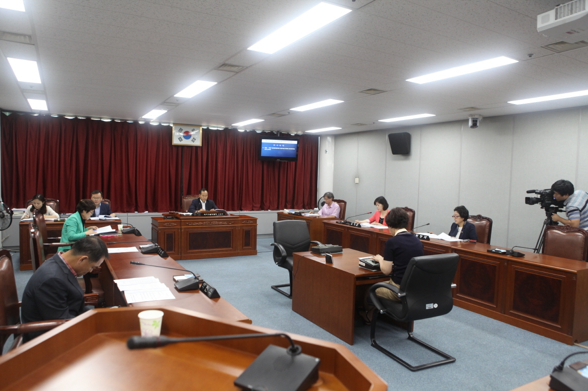 제258회 도봉구의회 임시회중 복지건설위원회 - 8