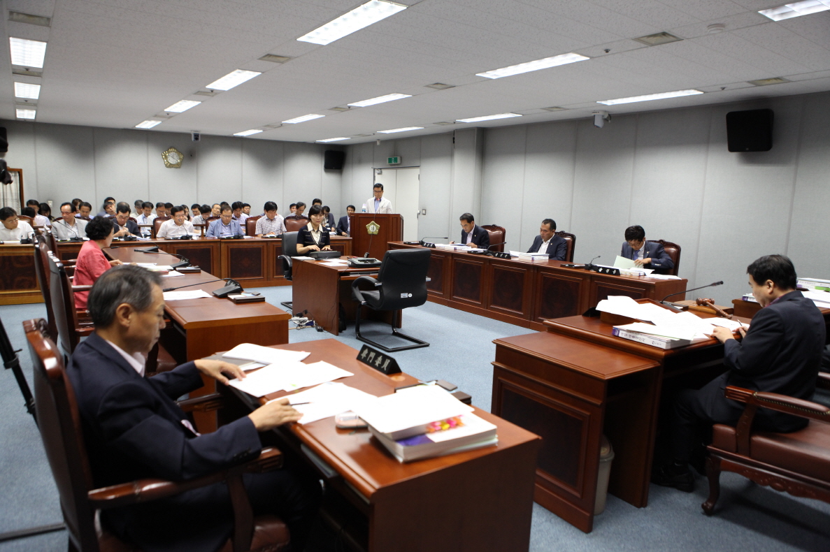 제240회 도봉구의회 정례회중 재무건설위원회 - 3