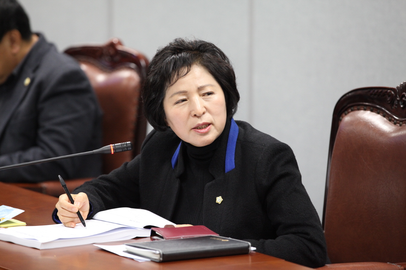 제243회 도봉구의회 임시회중 복지건설위원회 - 4