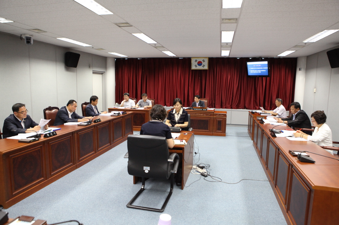 제239회 도봉구의회 임시회중 재무건설위원회 - 8