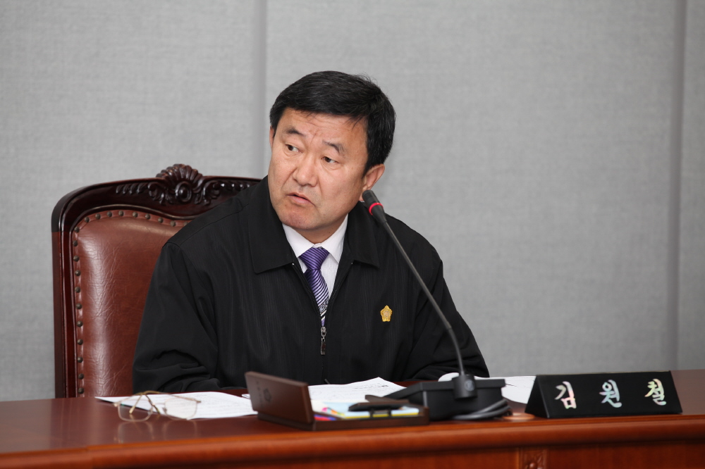 제215회 도봉구의회 임시회중 재무건설위원회 - 4