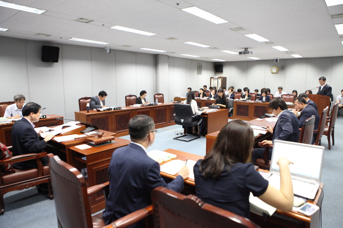 제249회 도봉구의회 임시회중 복지건설위원회 - 8