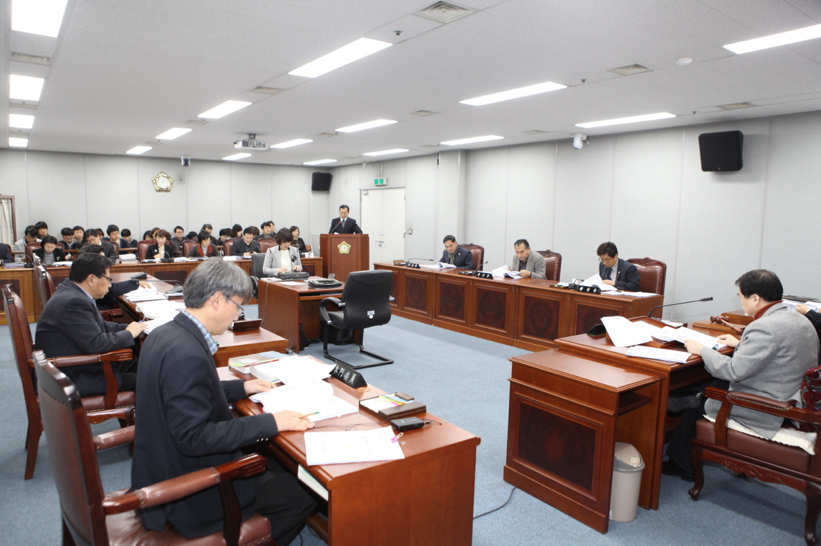 제252회 도봉구의회 임시회중 복지건설위원회 - 9