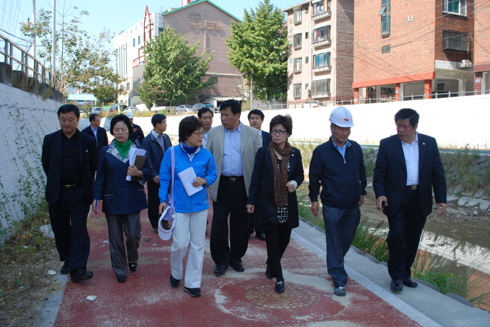  제211회 도봉구의회 임시회중 재무건설위원회 - 3