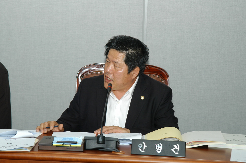 제210회 도봉구의회 임시회중 재무건설위원회 - 3
