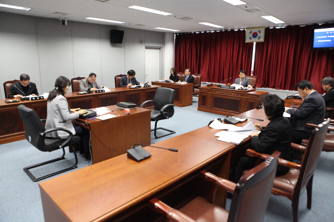 제243회 도봉구의회 임시회중 복지건설위원회 - 6
