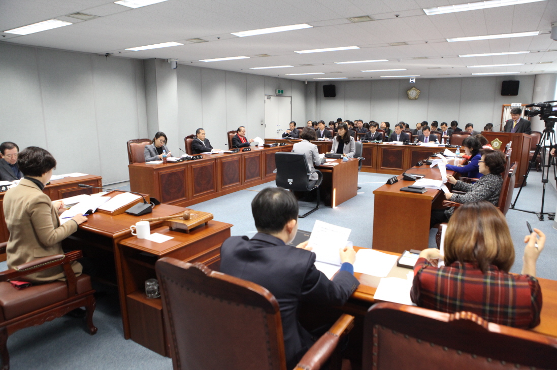 제243회 도봉구의회 임시회중 행정기획위원회 - 7