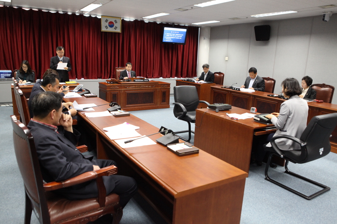 제245회 도봉구의회 임시회중 복지건설위원회 - 7