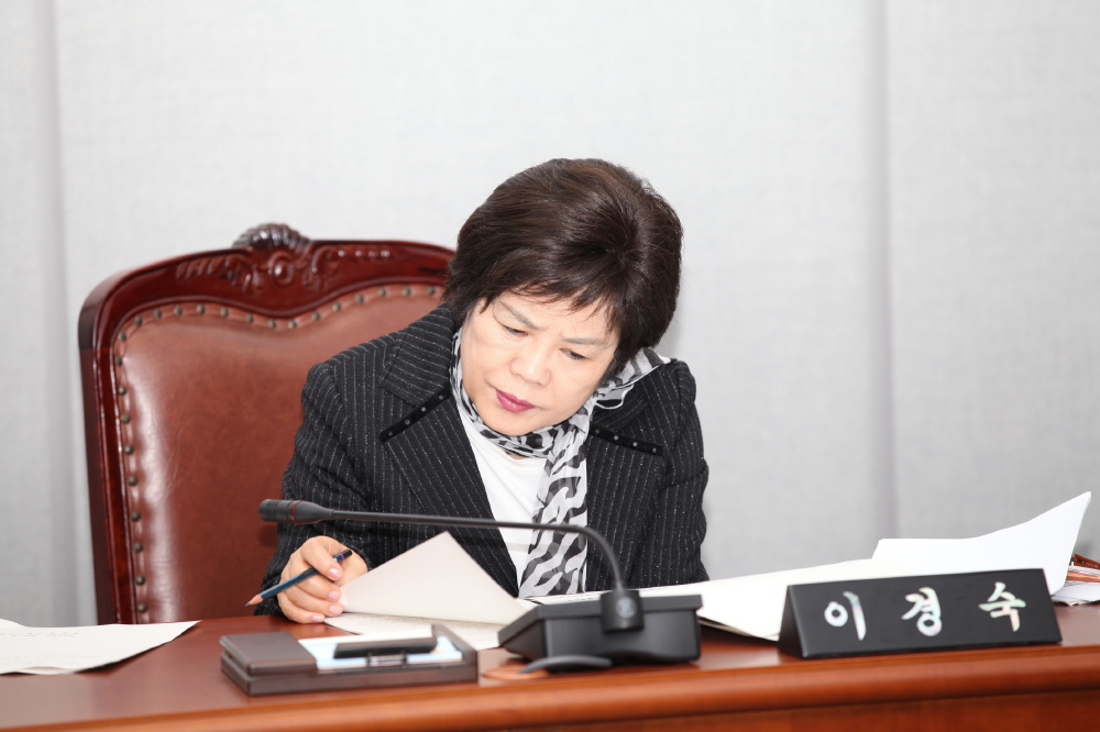 제216회 도봉구의회 임시회중 재무건설위원회 - 5
