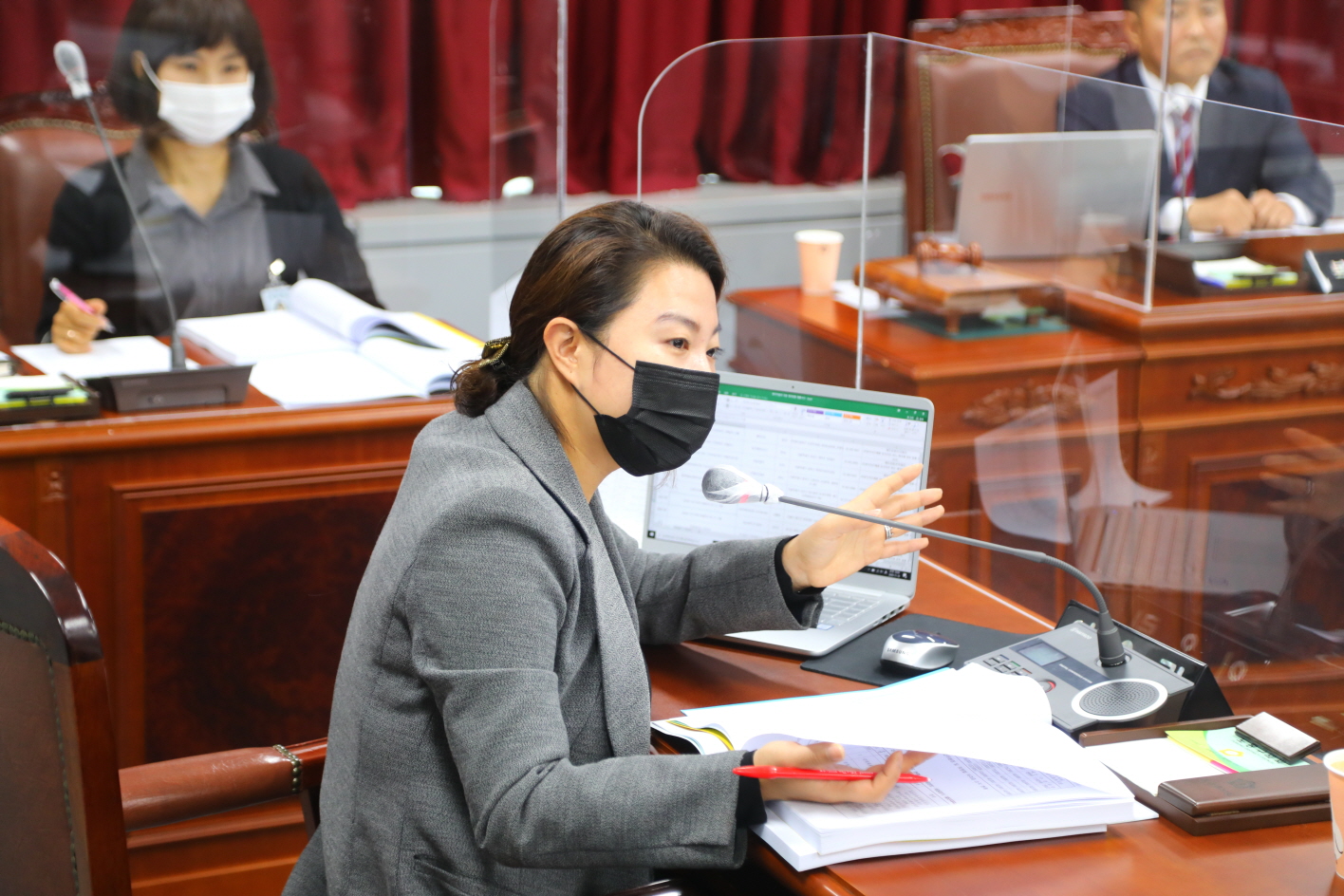 제302회 2차 정례회 복지건설위원회 행정사무감사 실시 - 2