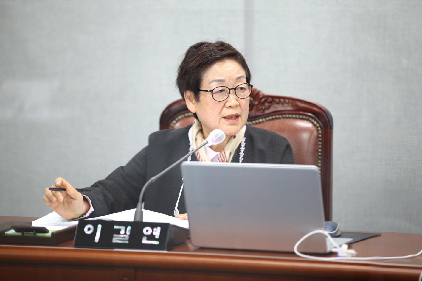 제302회 2차 정례회 복지건설위원회 행정사무감사 실시 - 5