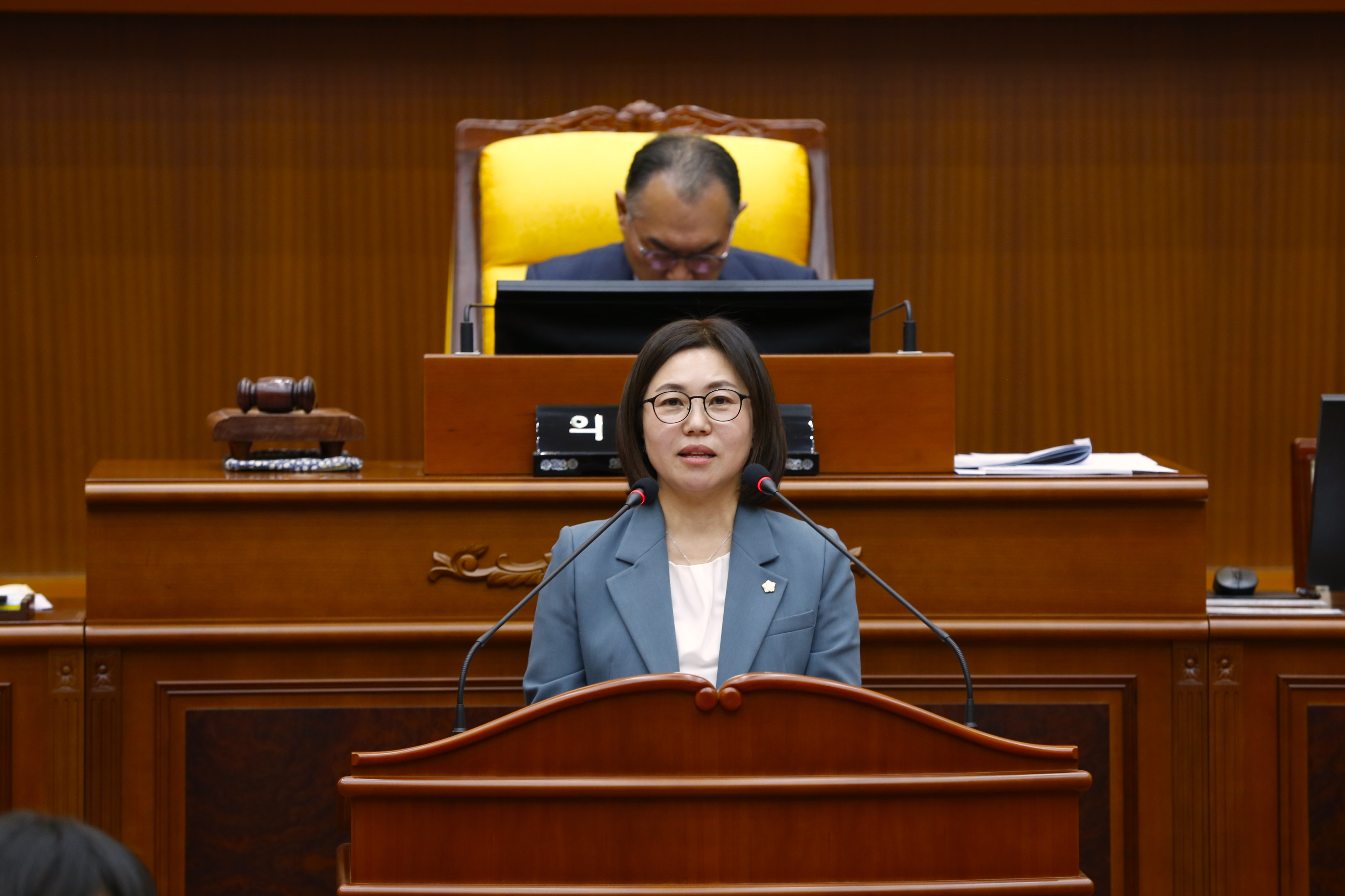 [제331회 정례회] 대한민국 양말 제조 사업 육성 및 지원 촉구 건의안 - 2