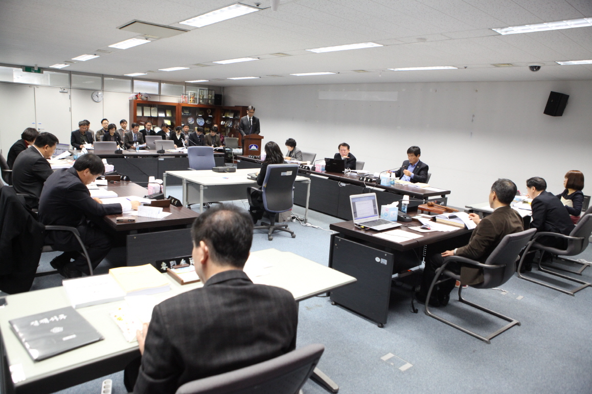 제231회 도봉구의회 정례회중 행정복지위원회 행정사무감사 - 9