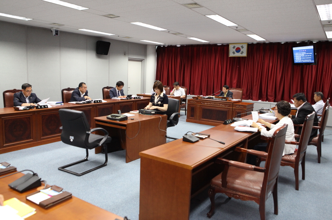제239회 도봉구의회 임시회중 재무건설위원회 - 2