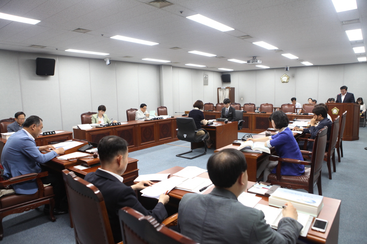 제256회 도봉구의회 정례회중 운영위원회 - 5