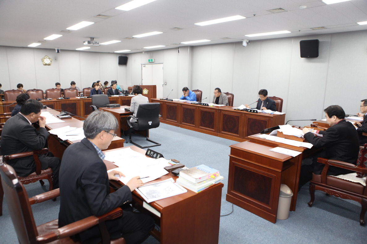 제253회 도봉구의회 임시회중 복지건설위원회 - 4