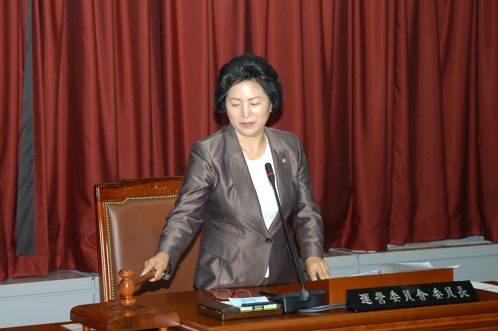 제211회 도봉구의회 임시회중 운영위원회 - 7