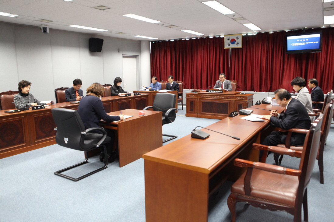 제242회 도봉구의회 정례회 폐회중 운영위원회 - 2