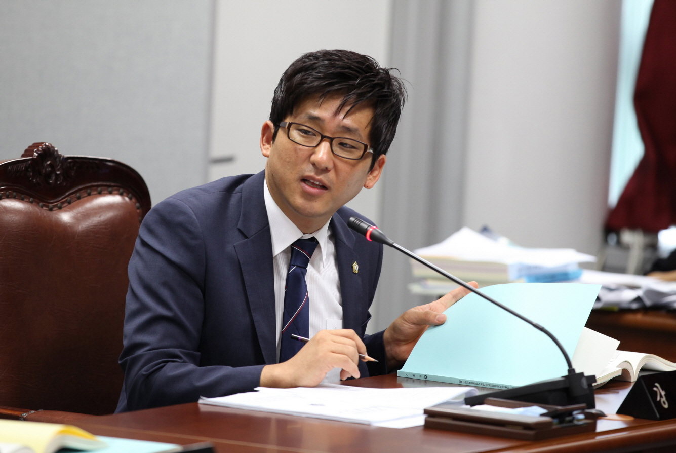 제240회 도봉구의회 정례회중 재무건설위원회 - 3