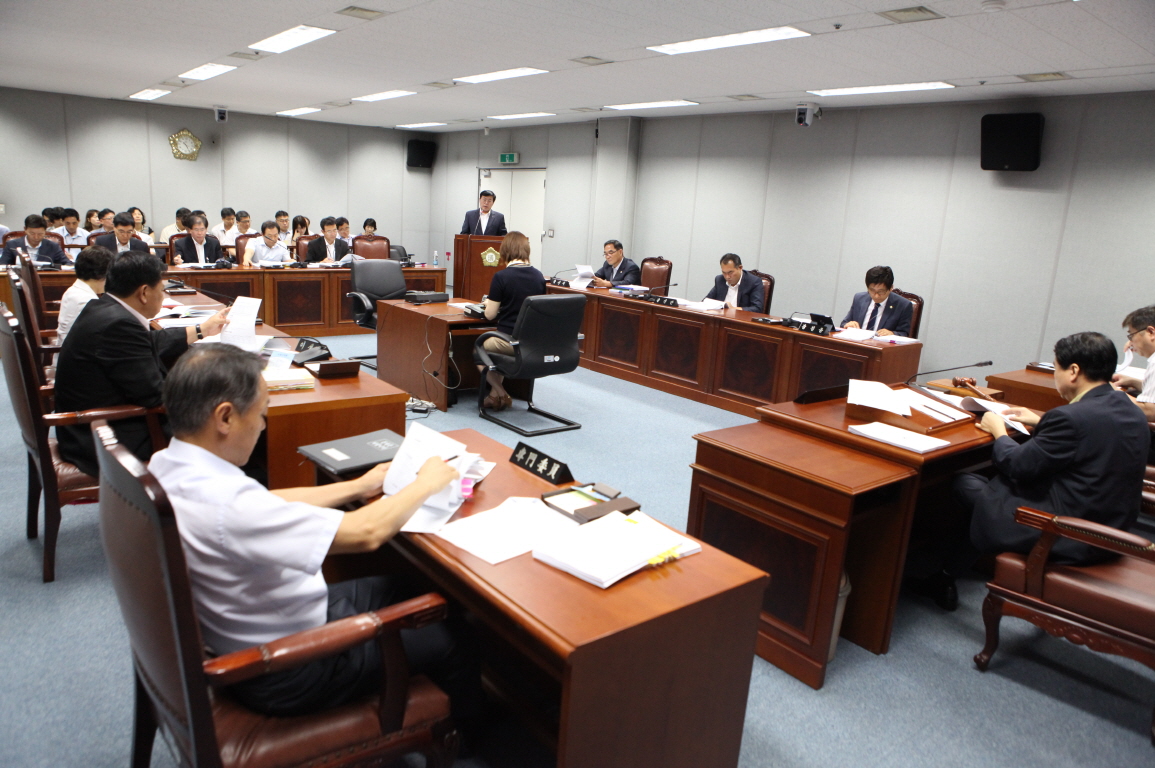제239회 도봉구의회 임시회중 재무건설위원회 - 4