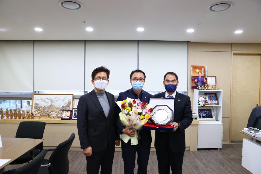도봉구의회, 고려대학안암병원장 감사패전달