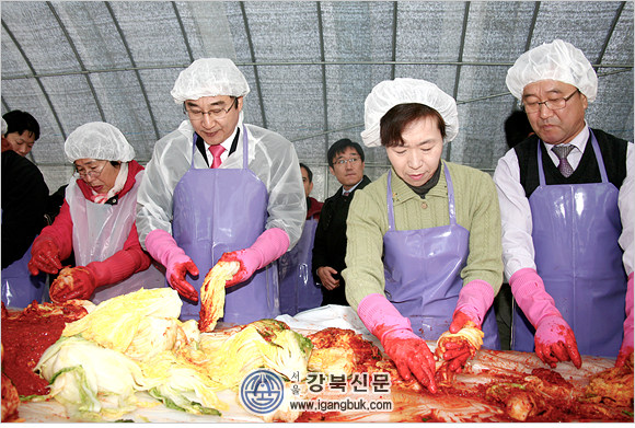 “정성으로 기른 배추로 맛있는 김장 담궈요”(서울강북신문