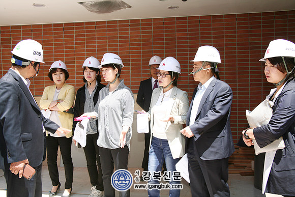 도봉구의회 행정기획위원회 현장방문 활동 펼쳐(서울강북신문 15.5.26일자) - 1