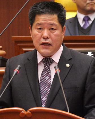 한 해 결산하며 구정 발전을 위한 다양한 질문 쏟아내(동북일보