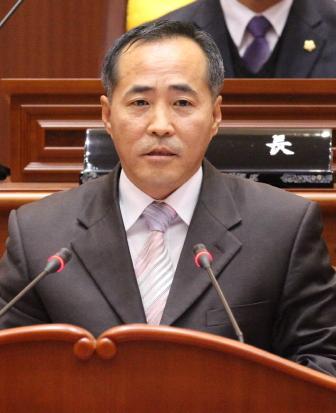 한 해 결산하며 구정 발전을 위한 다양한 질문 쏟아내(동북일보
