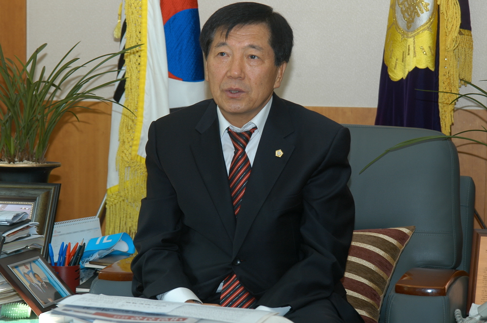 서울국립과학관 창동유치를 비롯해 도봉구민의 숙원사업 임기 내 해결할 터(내일신문 2010.11.29자) - 1