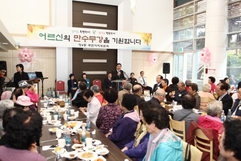 도봉구 창4동, ‘경로잔치 성황리’ 개최(시사프리신문