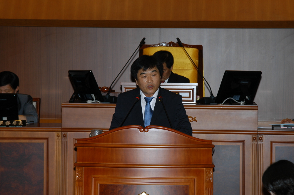 제201회 도봉구의회 구정질문요지(2차)(서울포스트 10.9.14자, 강북신문 10.9.13자)) - 2